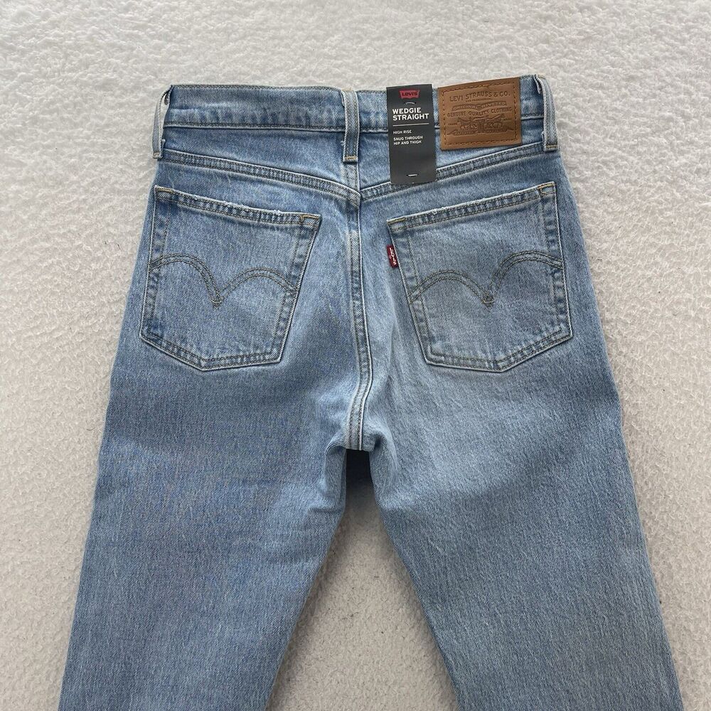 Levi’s Wedgie Jeans Women's 25x28 Blue Straight High Rise Preppy American Denim - Picture 9 of 14